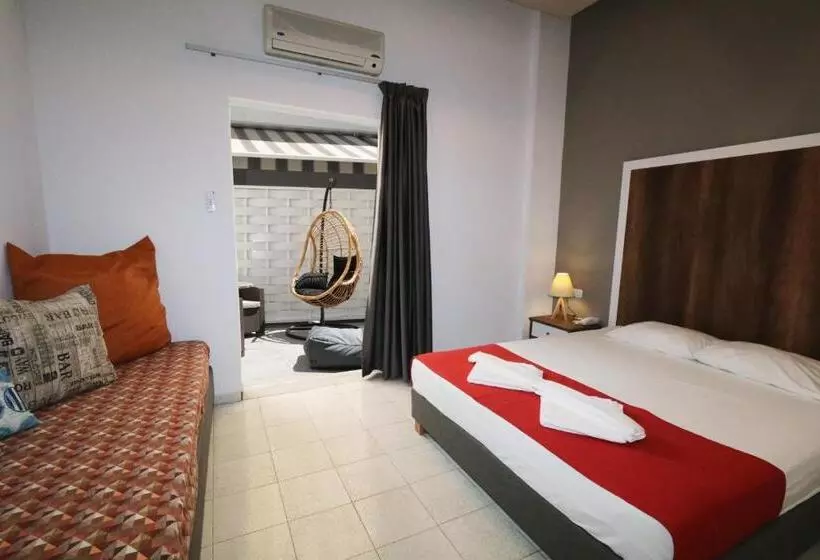 اتاق سوپریور سه تخته, Porto Plazza