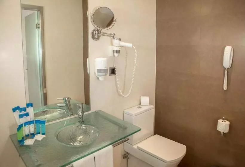 اتاق استاندارد با چشم‌انداز استخر, Rvhotels Nautic Park