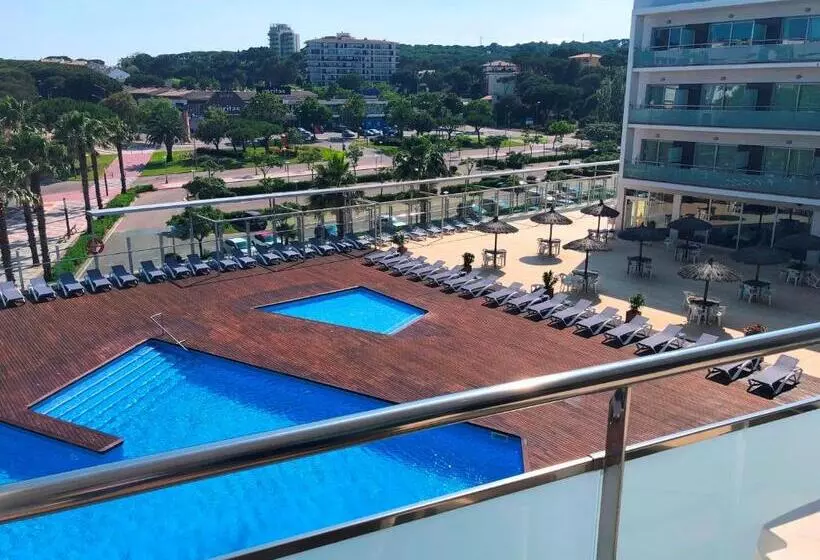 اتاق استاندارد با چشم‌انداز استخر, Rvhotels Nautic Park