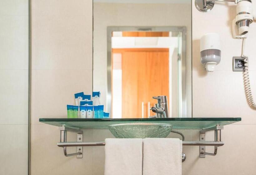 חדר סטנדרט נוף לבריכה, Rvhotels Nautic Park