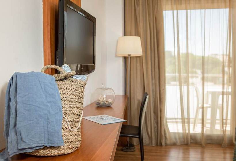 חדר סטנדרט נוף לבריכה, Rvhotels Nautic Park