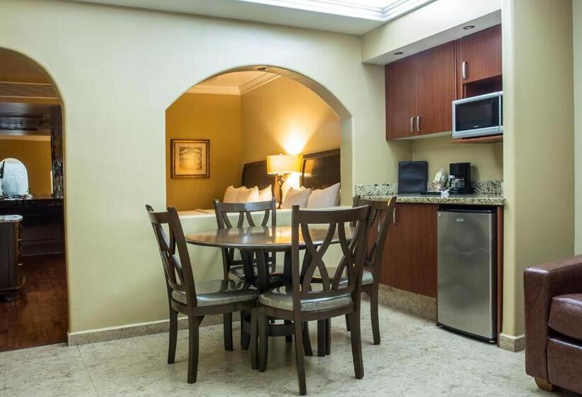 جناح, San Sebastian