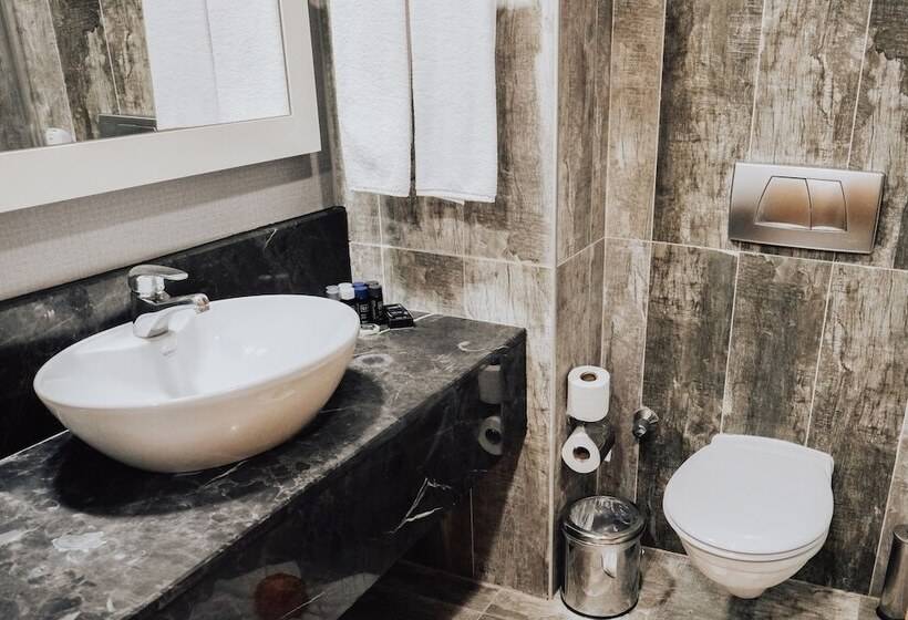 اتاق استاندارد با چشمانداز کوهستان, Saturn Palace Resort All Inclusive