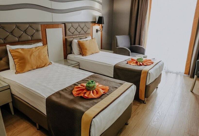 اتاق استاندارد با چشمانداز کوهستان, Saturn Palace Resort All Inclusive