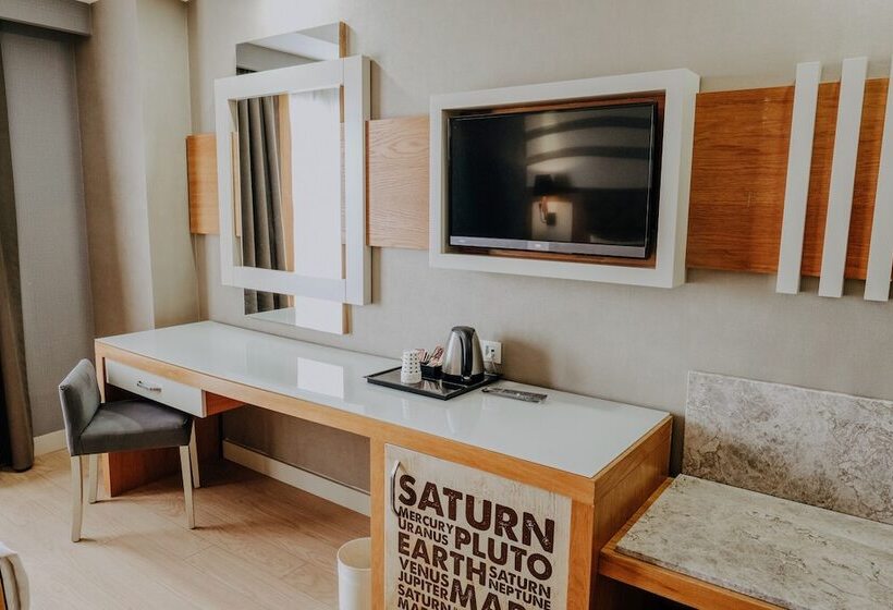 اتاق استاندارد با چشمانداز کوهستان, Saturn Palace Resort All Inclusive