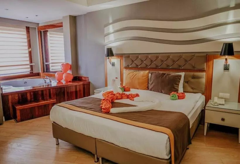 اتاق استاندارد با وان آب گرم, Saturn Palace Resort   All Inclusive