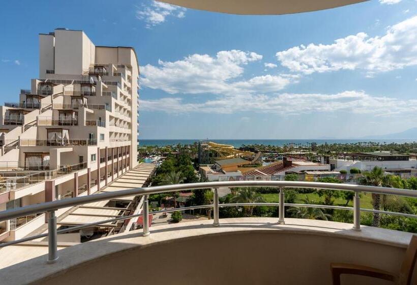 اتاق استاندارد با چشمانداز دریا, Saturn Palace Resort All Inclusive