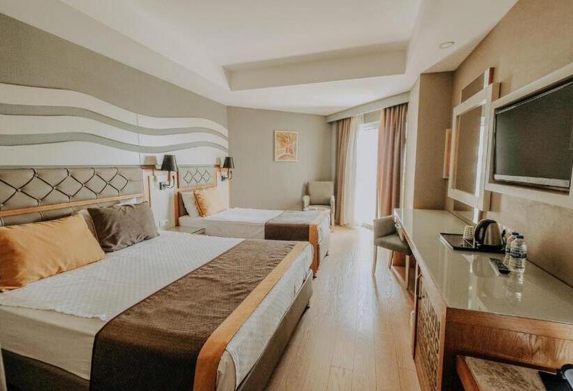 اتاق استاندارد با چشمانداز دریا, Saturn Palace Resort All Inclusive