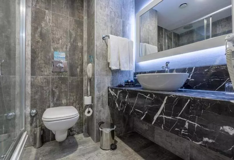 اتاق خانوادگی با چشم‌انداز کوه, Saturn Palace Resort   All Inclusive