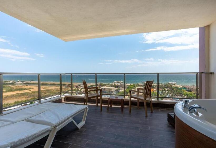 اتاق سوپریور چهار تخته, Saturn Palace Resort All Inclusive