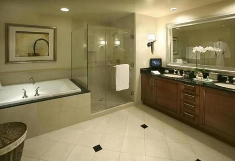 带风景豪华套房, The Signature At Mgm Grand