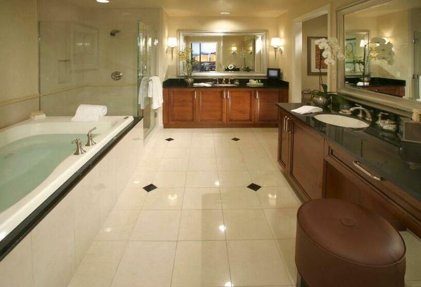 带阳台套房, The Signature At Mgm Grand