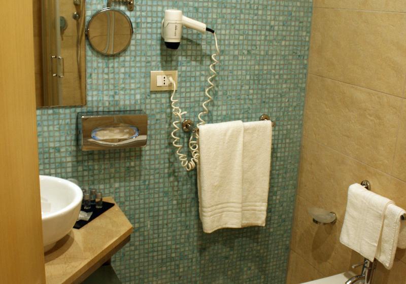 اتاق استاندارد سه نفره, Villa Cibele