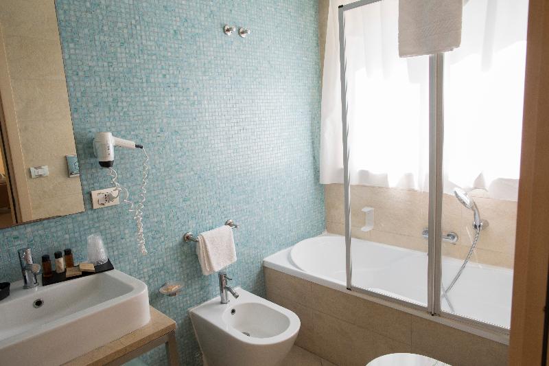 اتاق استاندارد سه نفره, Villa Cibele