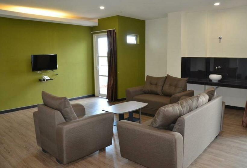 带3个卧室的套间, Riverview