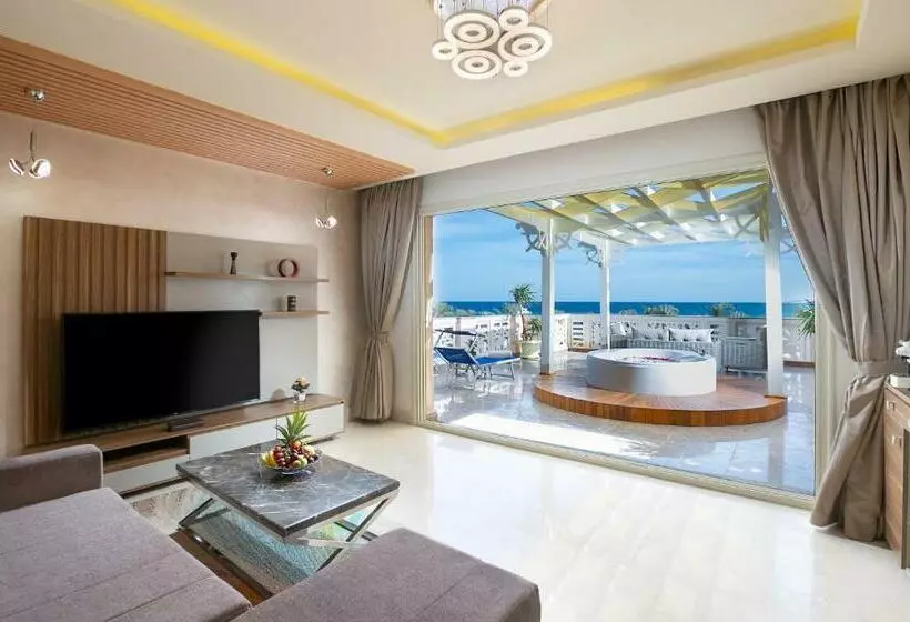 ジェットバス付きオーシャンビュースイート, Pickalbatros Palace   Aqua Park Hurghada