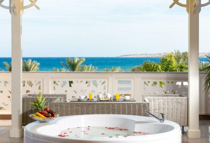 바다전망 스위트 (자쿠지), Pickalbatros Palace   Aqua Park Hurghada