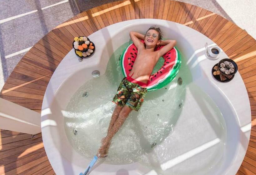 바다전망 스위트 (자쿠지), Pickalbatros Palace   Aqua Park Hurghada