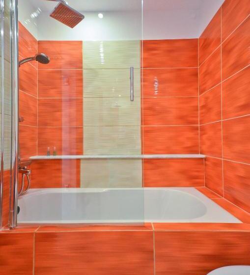 Апартаменты 2 Спальни, Anatoli