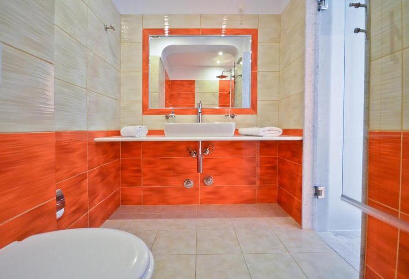 Апартаменты 2 Спальни, Anatoli