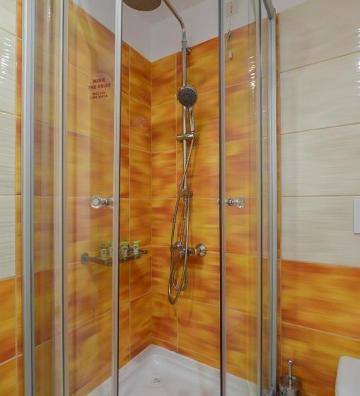 Номер Economy, Anatoli