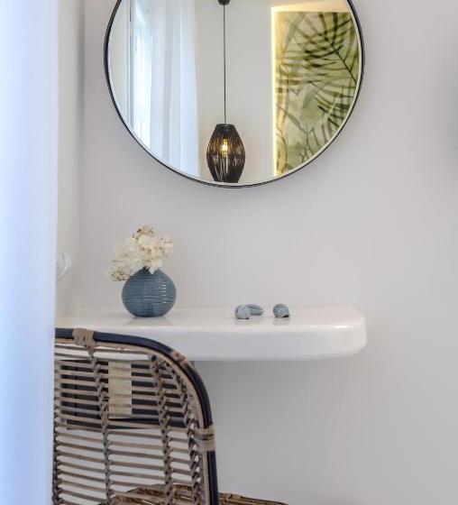 Номер Superior, Anatoli