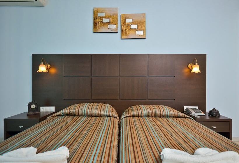 Номер Economy, Anatoli