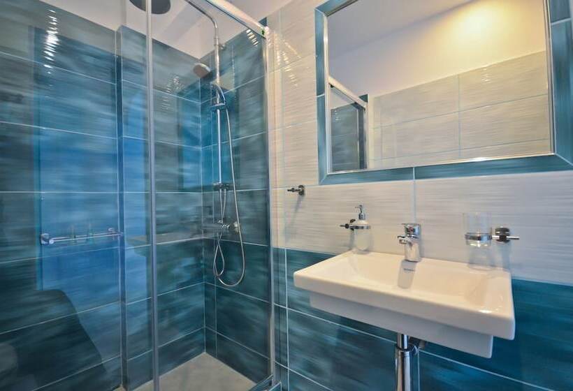 Номер Стандарт Трехместный, Anatoli