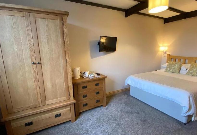 חדר משפחתי, Butterchurn Guest House