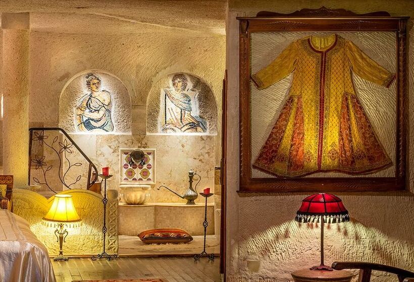 מיטת קינג בסוויטה, Cappadocia Gamirasu Cave
