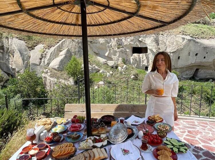 סוויטה, Cappadocia Gamirasu Cave