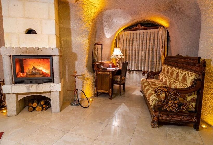 מיטת קינג בסוויטה, Cappadocia Gamirasu Cave