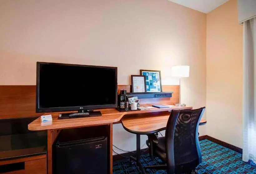 اتاق استاندارد, Comfort Inn & Suites Green Bay Stadium Area