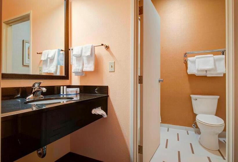 Люкс Кровать Кинг, Comfort Inn & Suites Green Bay Stadium Area