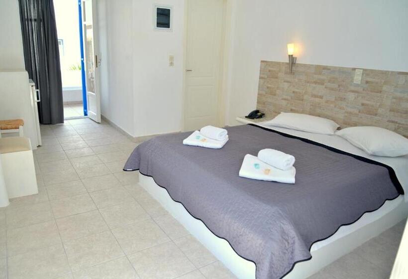 Номер Стандарт Вид на Сад, Glaronisia