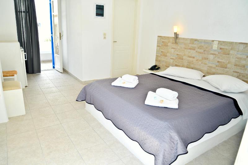 Номер Стандарт Вид на Сад, Glaronisia