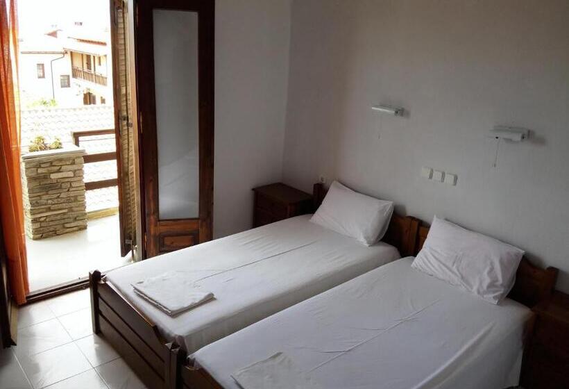 스탠다드 룸, Hellinikon