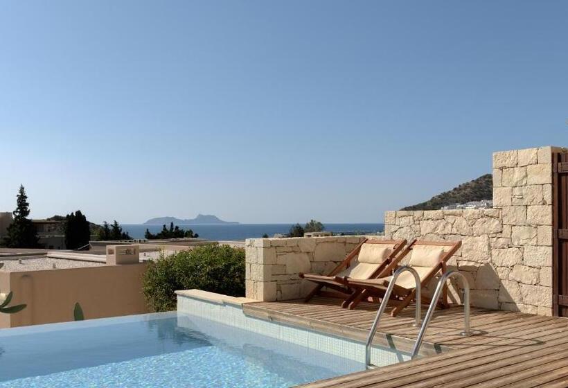 جناح جونيور مطلّ علي البحر, Paralos Irini Mare