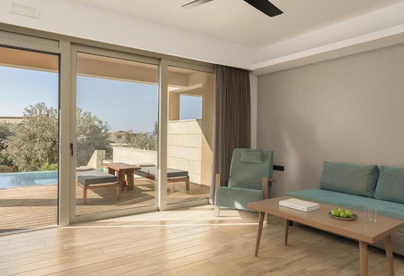 جناح مطلّ علي البحر, Paralos Irini Mare