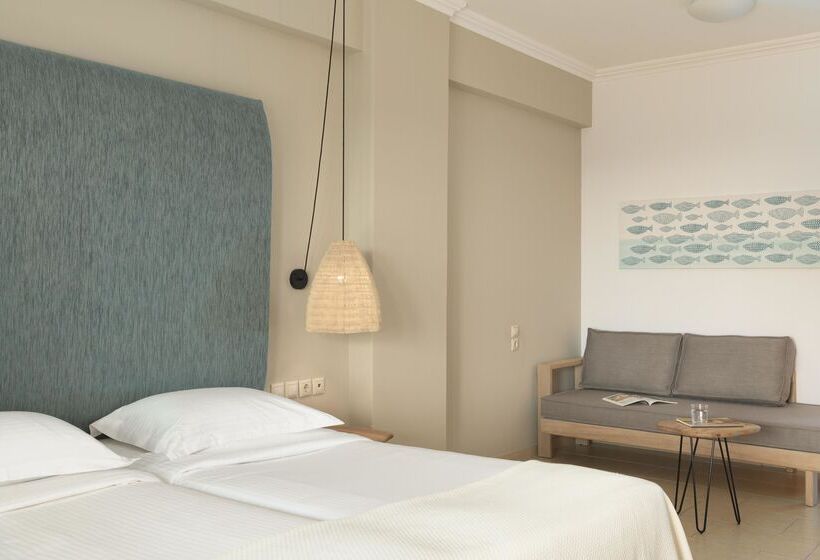 جناح جونيور مطل على الجبل, Paralos Irini Mare