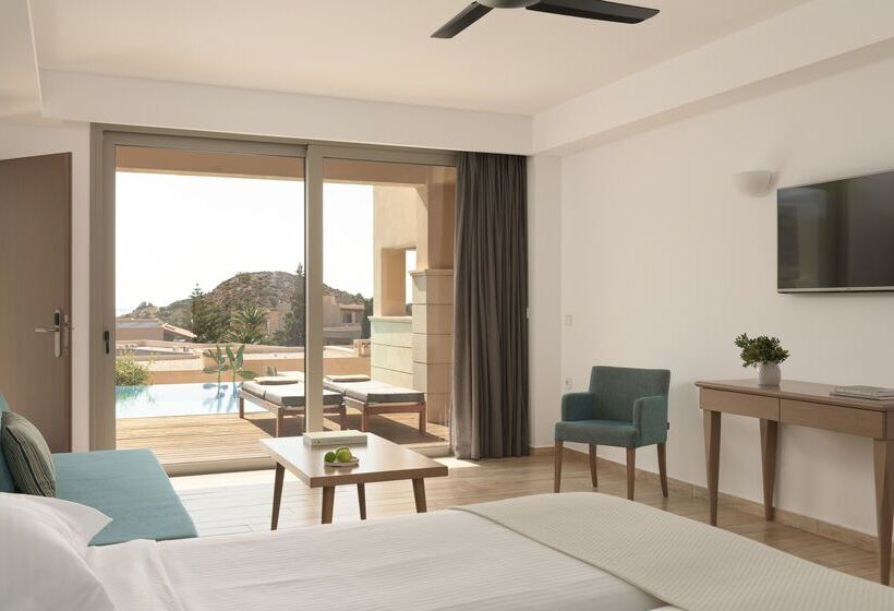 جناح جونيور مطلّ علي البحر, Paralos Irini Mare