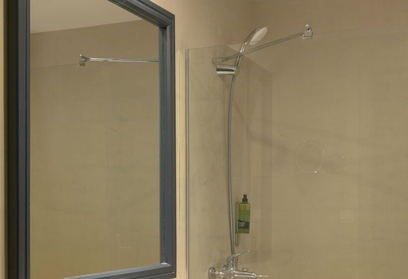 جناح, Paralos Irini Mare