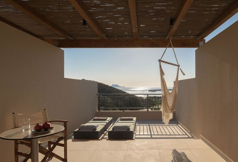 غرفة سوبيريور مطلّة علي البحر, Paralos Irini Mare