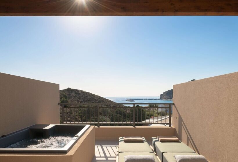 غرفة سوبيريور مطلّة علي البحر, Paralos Irini Mare