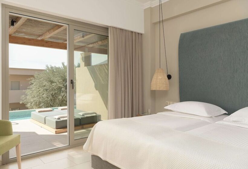 جناح جونيور مطل على الجبل, Paralos Irini Mare