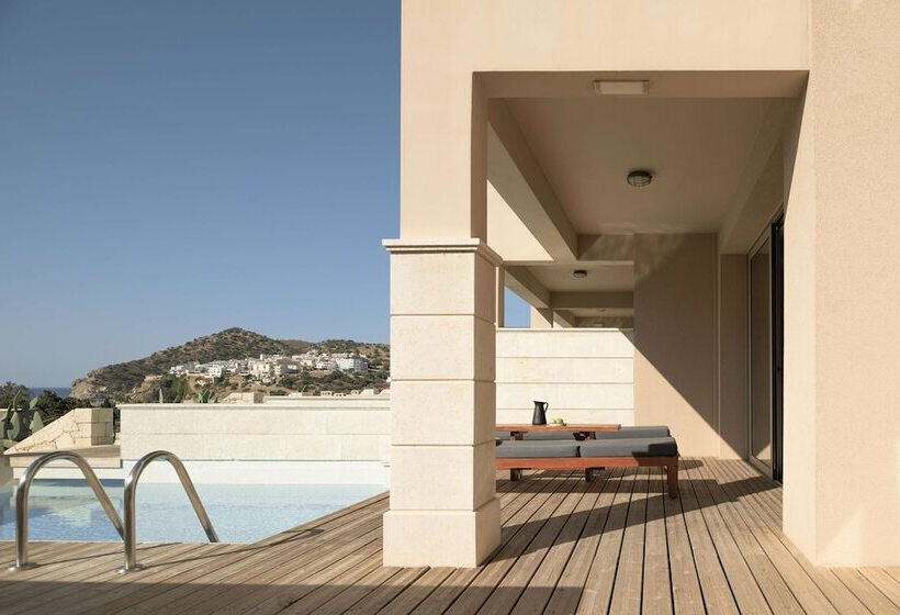 סוויטה נוף לים, Paralos Irini Mare