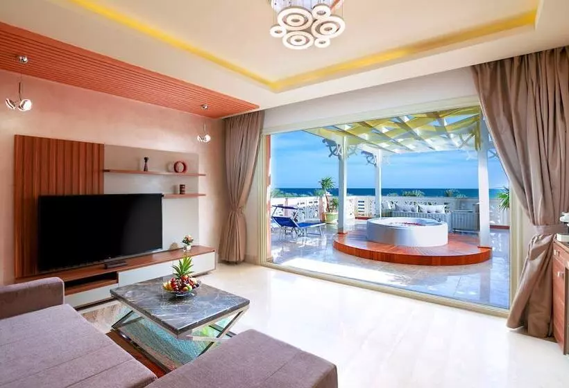 景色の見えるスイートルーム, Pickalbatros Palace   Aqua Park Hurghada