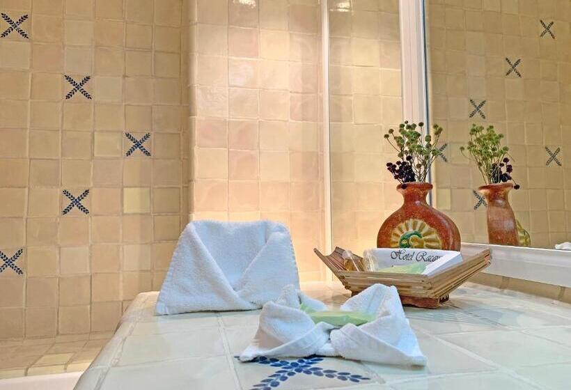 带2个双人床的标准工作室, Racquet Cuernavaca