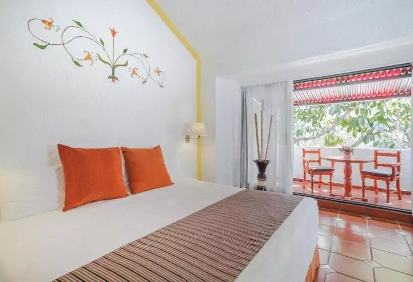 اتاق استاندارد با تخت بزرگ, Racquet Cuernavaca