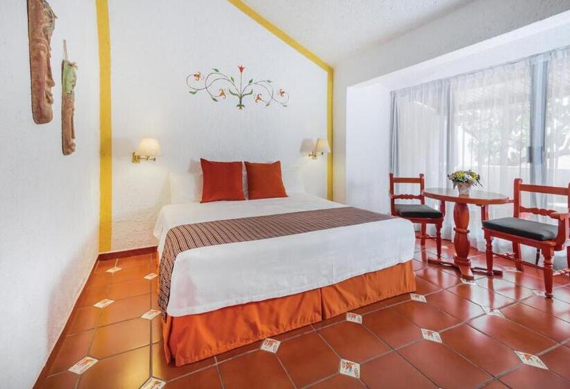 带大床的标准间, Racquet Cuernavaca